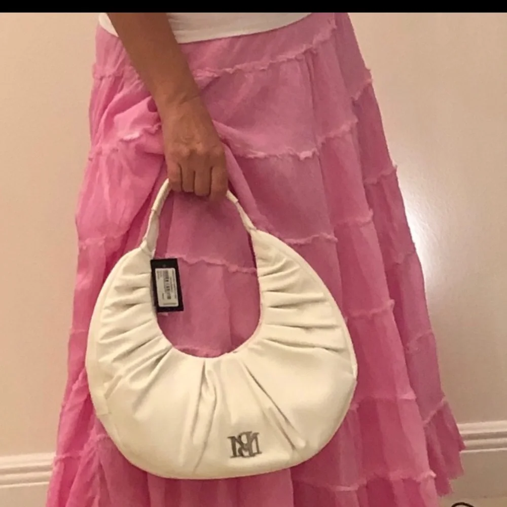 Badgley Mischka trendy brand
